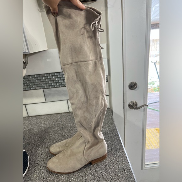 Over the knee boots - Picture 1 of 4